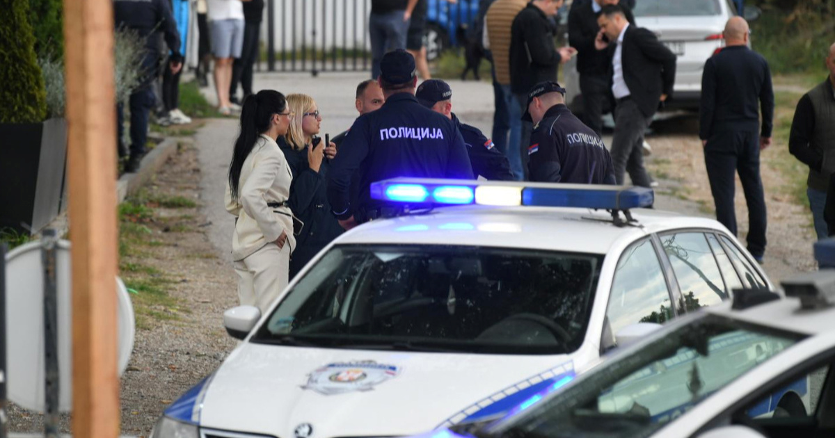 Djevojka nožem napala policajca u Beogradu, on je upucao u nogu