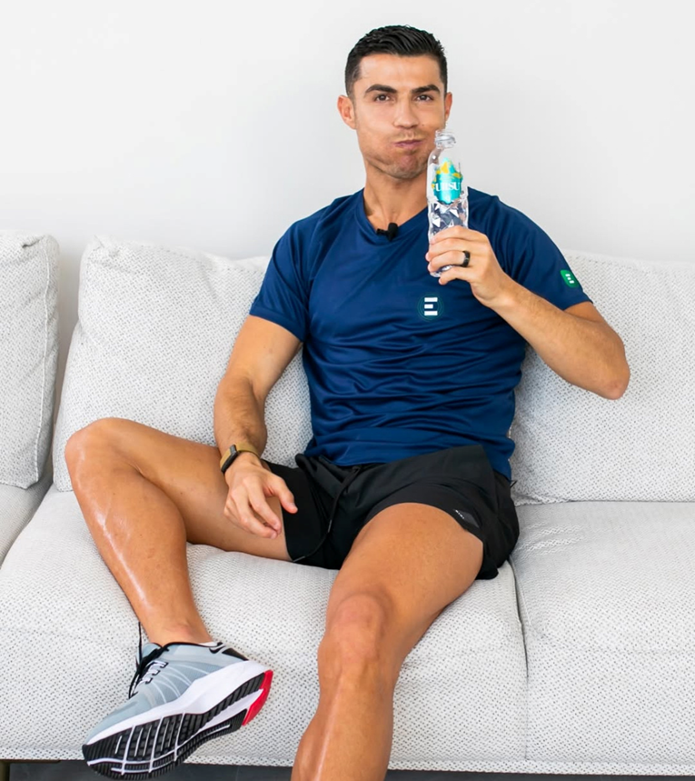 Kakva je to voda koju prodaje Cristiano Ronaldo i je li zdravija od obične?