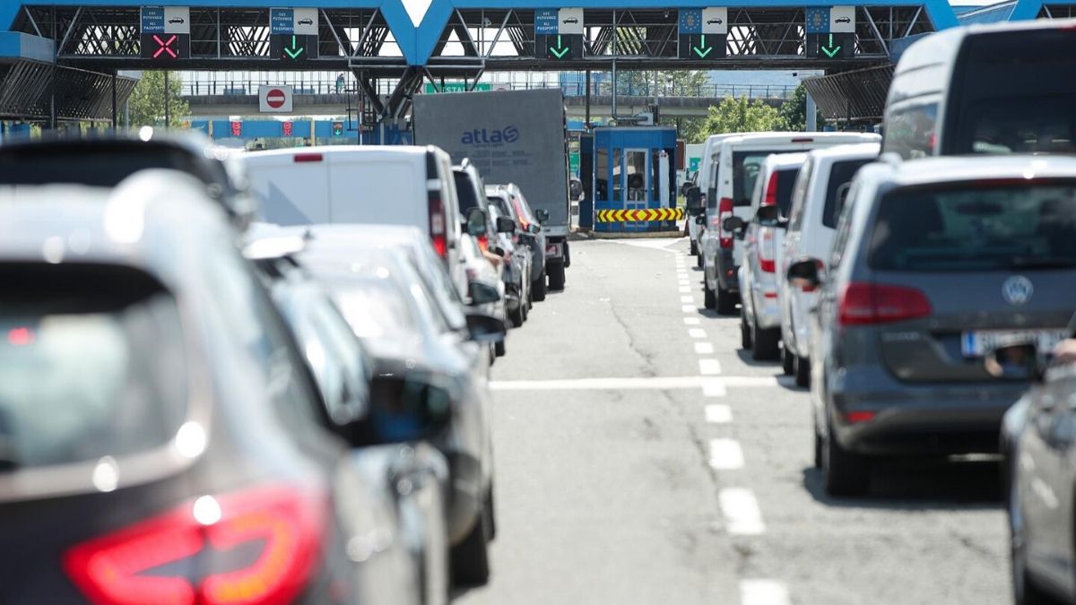 Policija objavila što moraju imati turisti koji dolaze u Hrvatsku