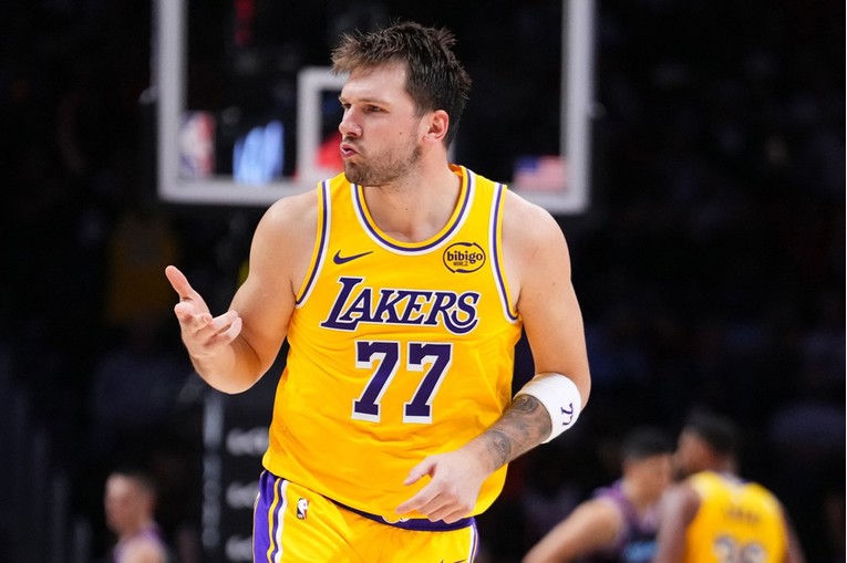 Nova velika trojka Lakersa: Dončić, Kobe sa sela i div spreman ići kroz zid