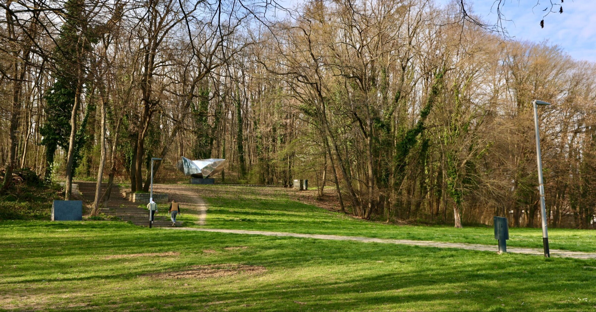 Nakon prigovora, uklonjene klupe iz spomen-parka Dotrščina u Zagrebu