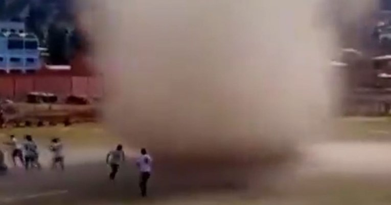 VIDEO Suca u Boliviji progutala pijavica