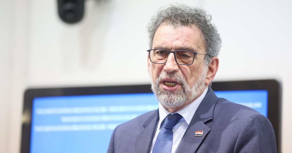 Fuchs: Sindikati manipuliraju brojkama, ja neću