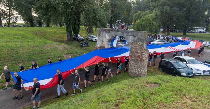 U Osijeku mimohodom obilježen Dan osječkih branitelja