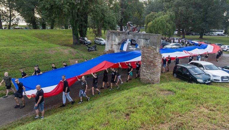 U Osijeku mimohodom obilježen Dan osječkih branitelja