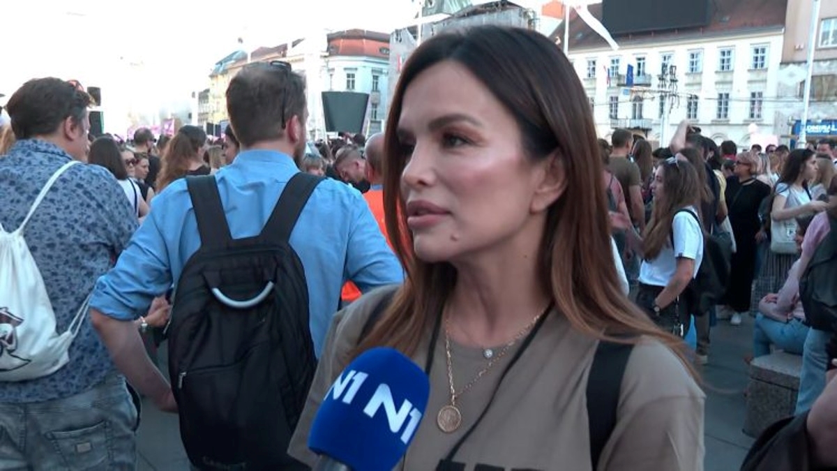 Severina na prosvjedu o Čavajdi: Raščetvorili su je kao Isusa na križu