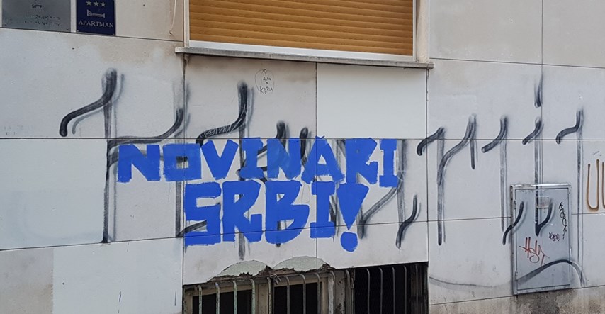 U centru Splita preko noći osvanuo grafit "Novinari Srbi"