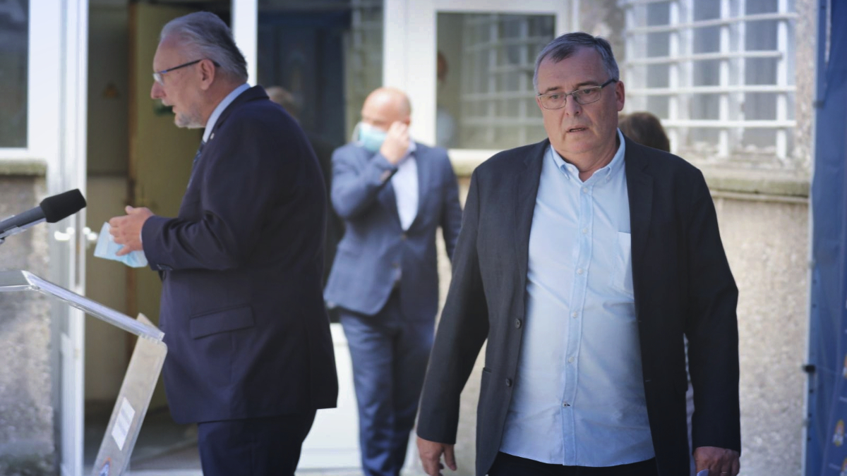 Stožer izmijenio odluku, u Ličko-senjskoj obavezne maske u svim zatvorenim prostorima