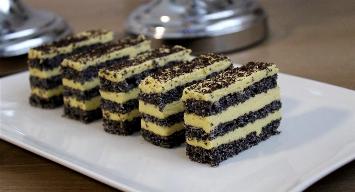 Recept dana: Majin kolač s korama od maka i klasičnom kremom od jaja