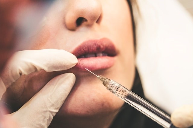 Botox i fileri: Statusni simboli novog doba ili opasna igra s ljepotom?