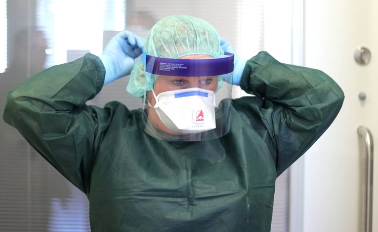 Zaposlenik bolnice u SAD-u krao zaštitne maske i drugu opremu, priveden je
