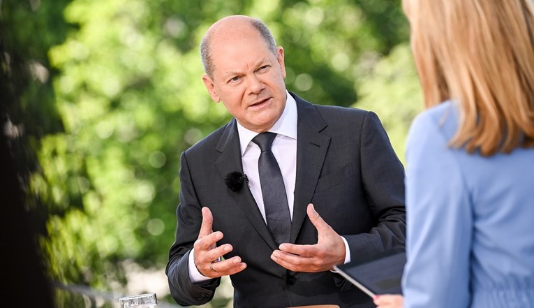 Scholz: Razgovaramo o sigurnosnim jamstvima za Ukrajinu, pripremamo se za kraj rata