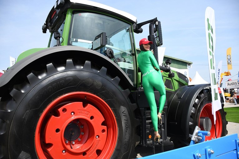 Na sajmu u Gudovcu izložen traktor od 350.000 eura. Evo kako izgleda