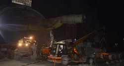 U urušenom tunelu u Indiji ostalo 40 radnika. Spasioci u 5 dana probili 21 metar puta