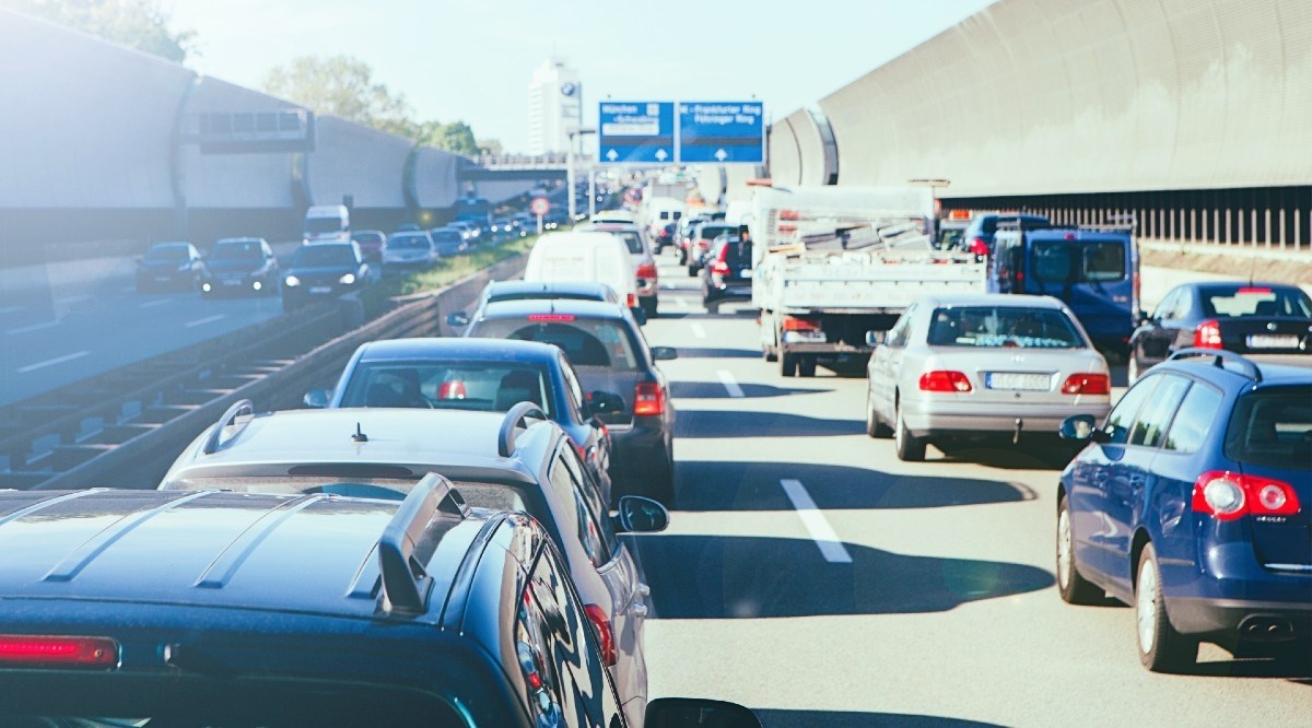 Albanac izašao zapaliti cigaretu tijekom gužve na autocesti. Supruga se odvezla sama