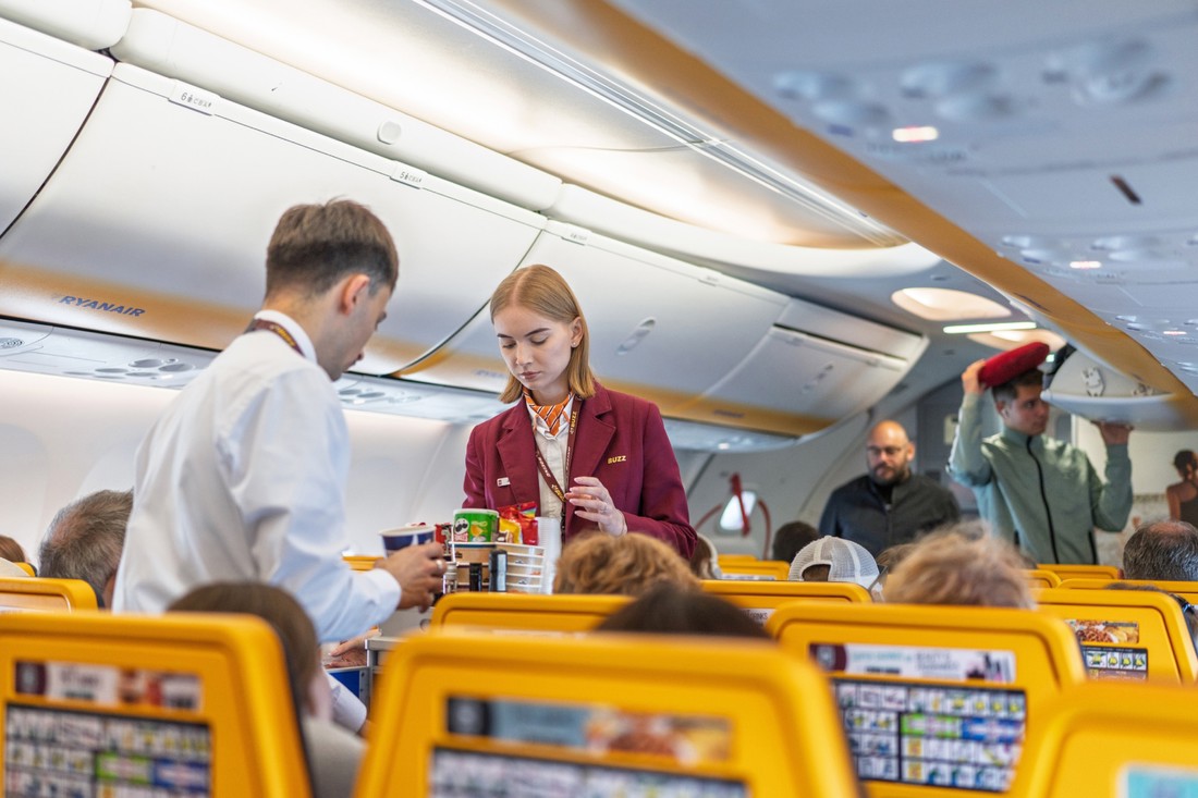 Stjuard otkrio koje grickalice obavezno morate ponijeti sa sobom ako putujete avionom
