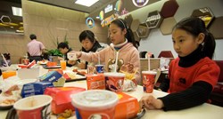 KFC u Kini uz dječji meni dijeli igračke za ljubimce jer ljudi sve rjeđe imaju djecu