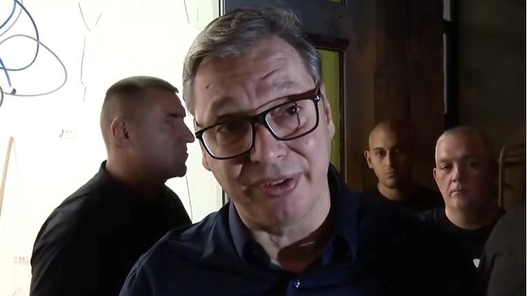 Vučić zaprijetio prosvjednicima. Le Monde: Situacija podsjeća na Kijev 2013./2014.