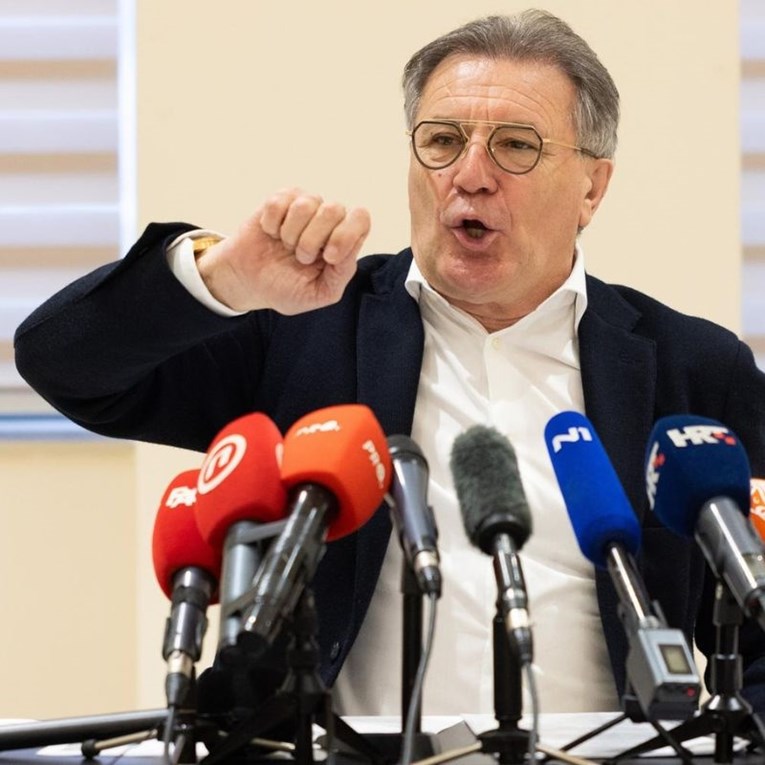 Bjegunac Zdravko Mamić preuzima FK Sarajevo?