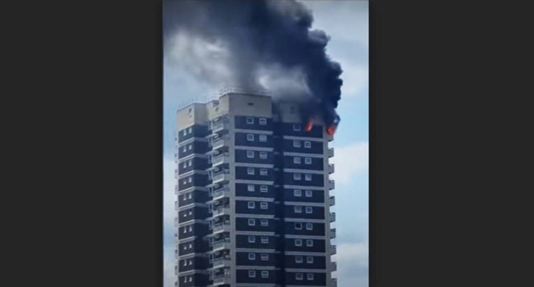 VIDEO Požar u neboderu u Londonu dan nakon najtoplijeg dana u Britaniji