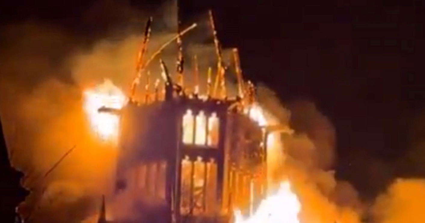 VIDEO Veliki požar uništio povijesnu crkvu u Amsterdamu