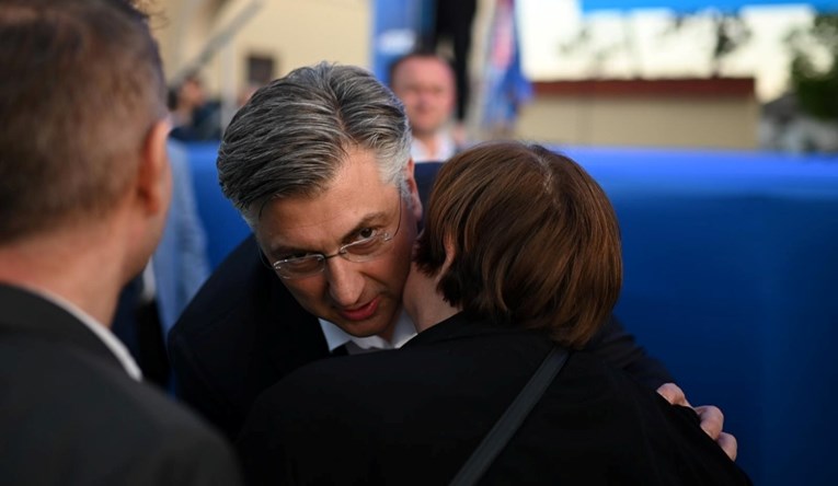 Plenkoviću je danas rođendan. Imate li želju za njega?