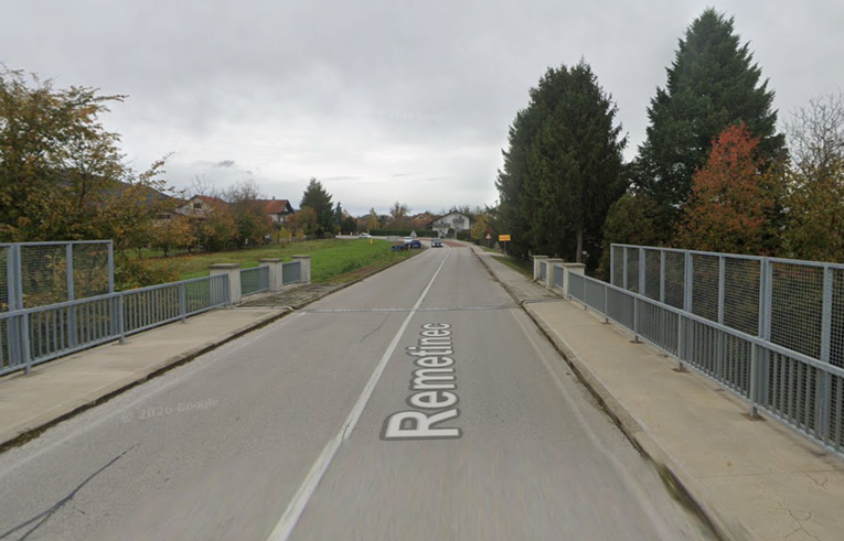Muškarac usred noći pijan ležao uz cestu kod Varaždina. Auto naletio na njega
