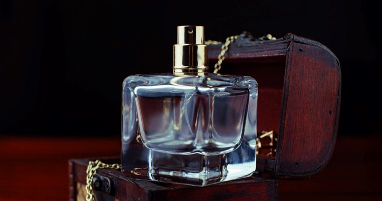 Iznosi bi vas mogli šokirati: Ovo je 5 najskupljih parfema na svijetu