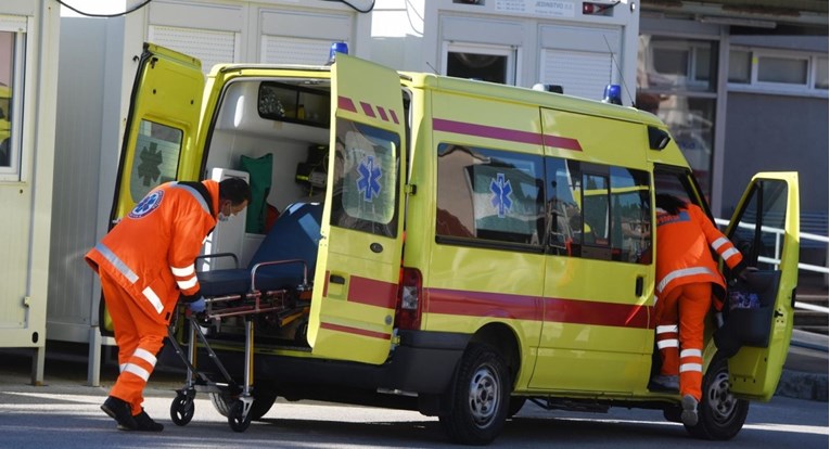 U Osijeku poginuo radnik, prignječila ga dizalica