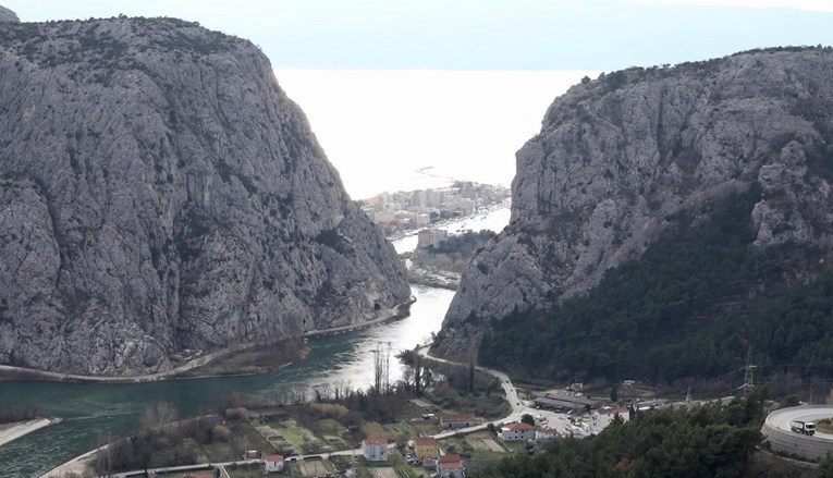 Na 3 mjeseca zatvorena dionica Radmanove mlinice - Kučiće u zaleđu Omiša