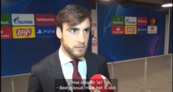 VIDEO Igrač Ajaxa nakon utakmice dobio neočekivan poklon od novinara