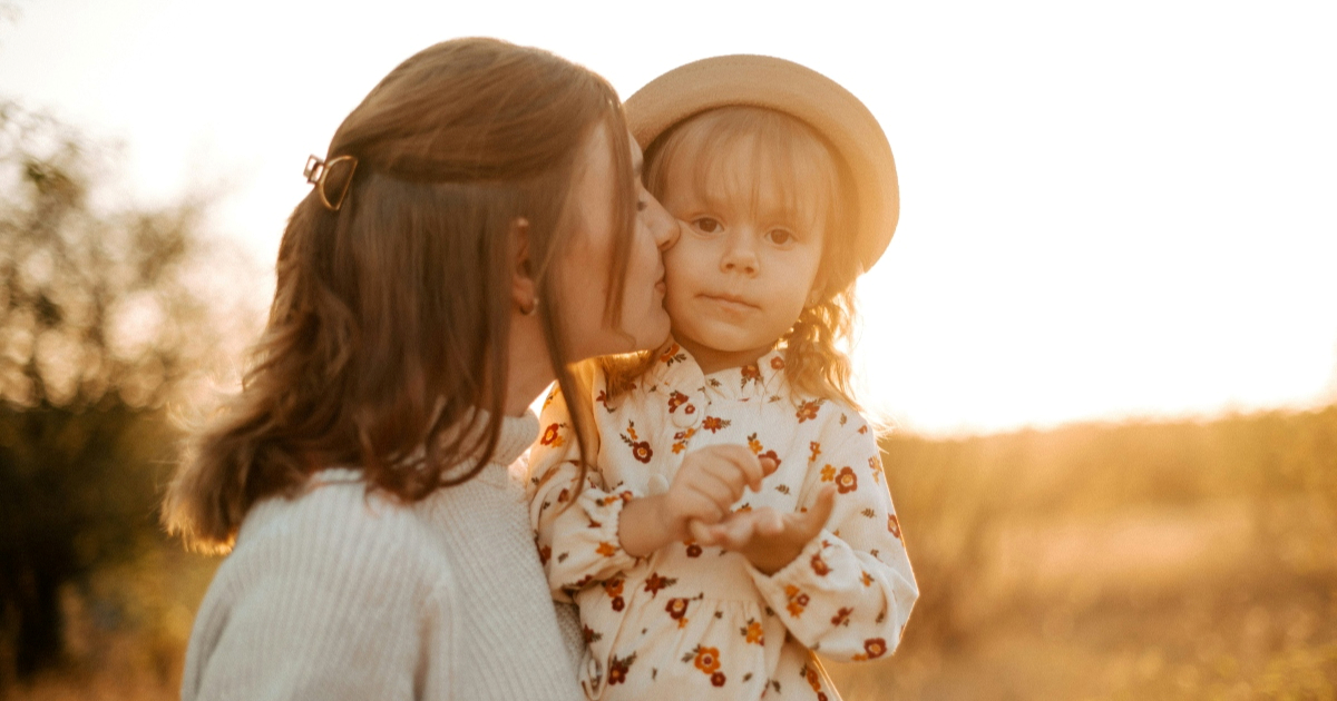 10 roditeljskih navika koje dugoročno jačaju samopouzdanje djece, prema psihologinji