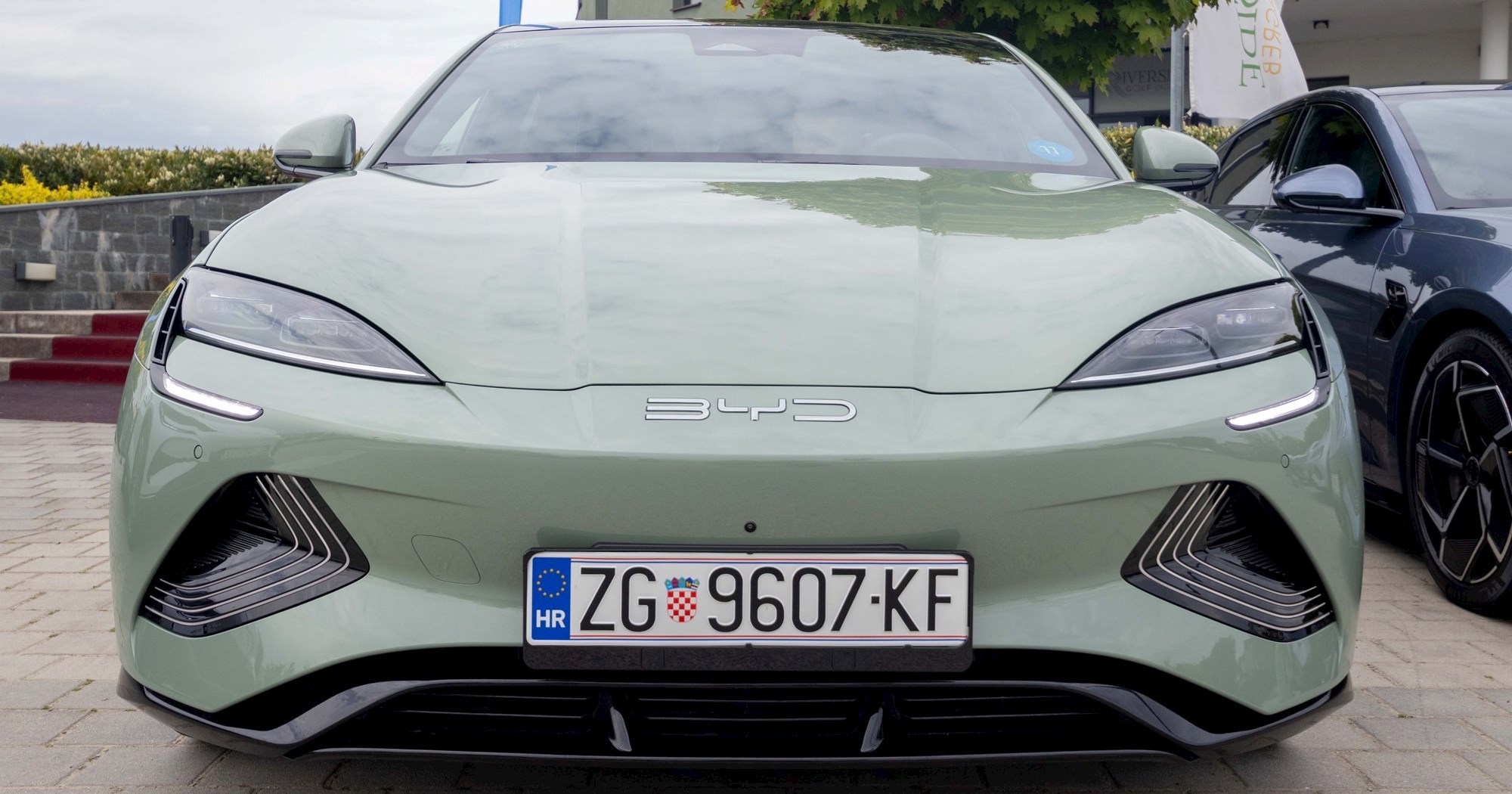 VIDEO Na našim cestama smo testirali BYD, kineske aute koji gaze Teslu