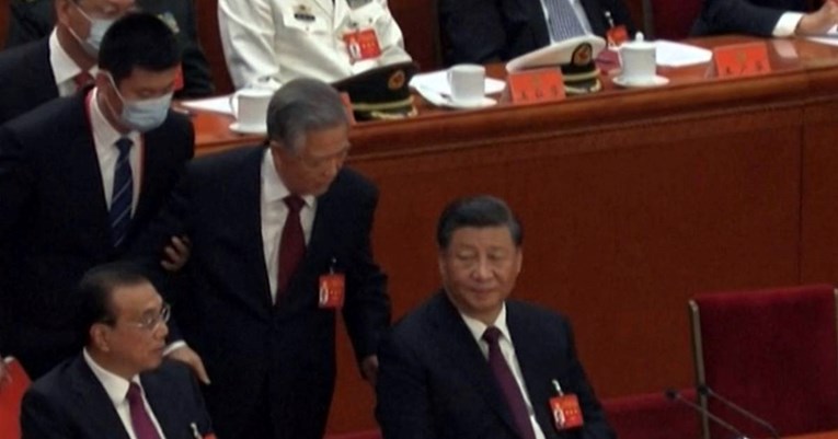 VIDEO Zašto je bivši predsjednik Kine nasilno odveden? 
