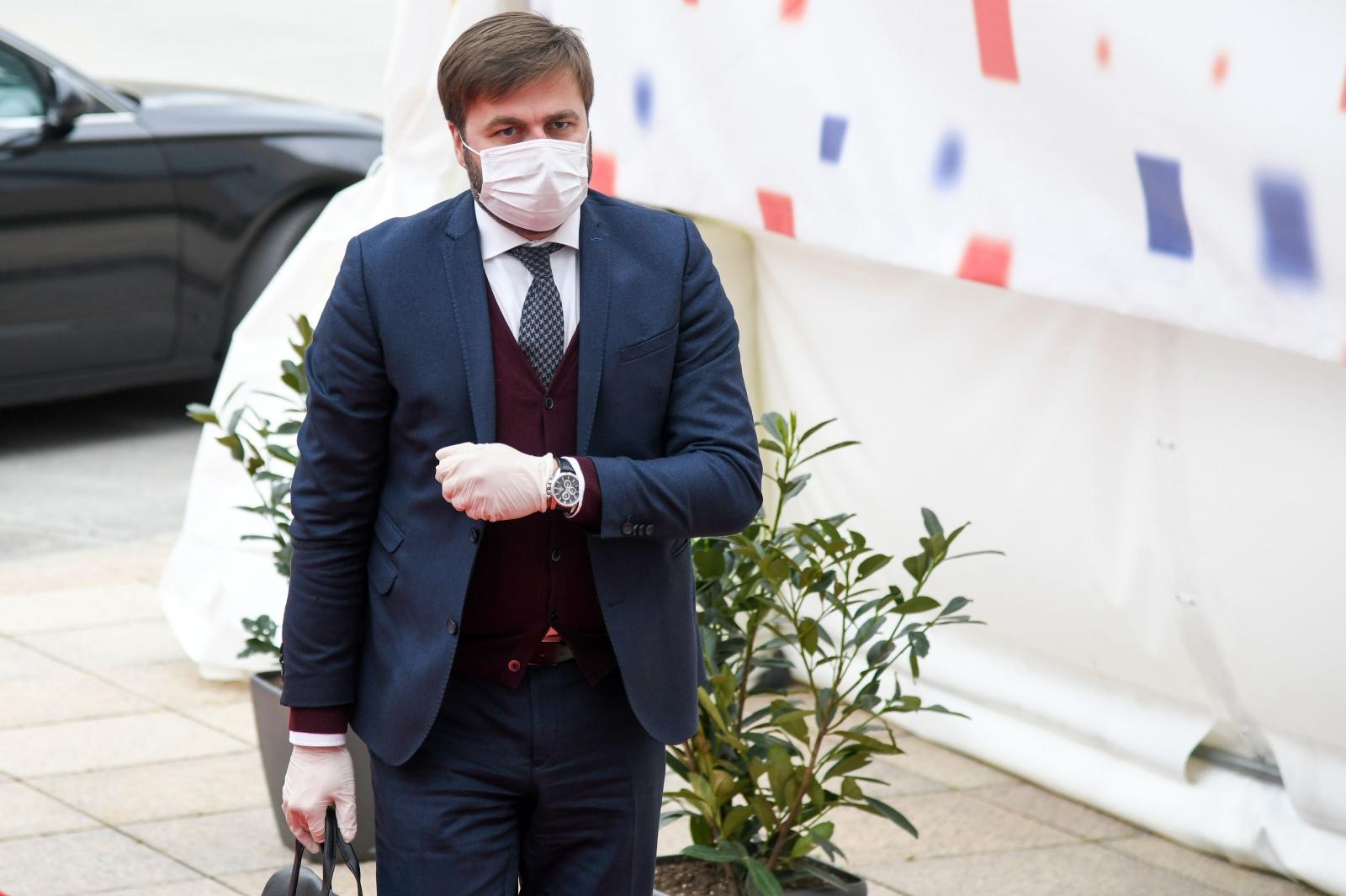 Ćorić: Ako ovo potraje, državni dužnosnici moraju biti solidarni s privatnim sektorom