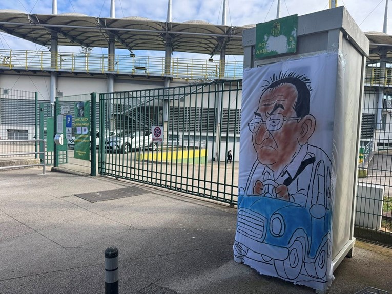 Istra i Rijeka igraju 75 minuta derbija. Zašto Miškovića u Puli dočekuje karikatura?