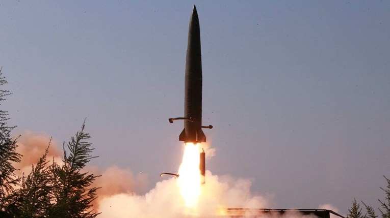 Sjeverna Koreja ispalila deset balističkih projektila. Južna Koreja joj uzvratila