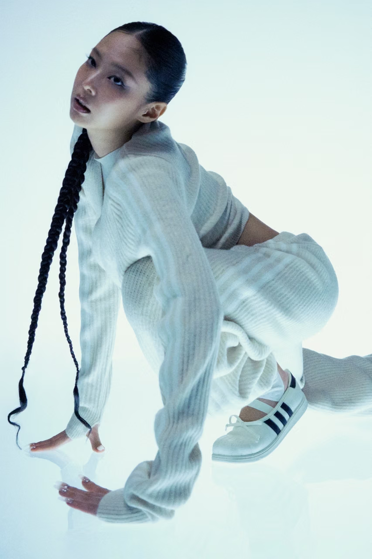 Adidas presenetil z novim modelom superg, ki deli mnenja