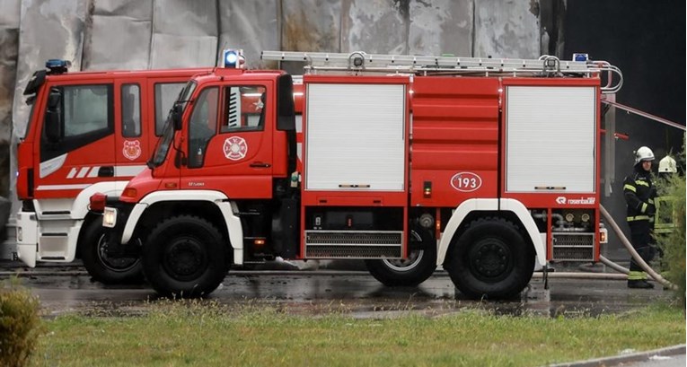 Požar u podrumu vrtića u Osijeku, djeca evakuirana