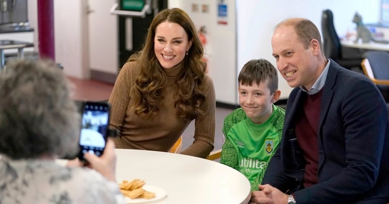 Princ William susreo se s dječakom koji je ostao bez mame i tješio ga toplim riječima