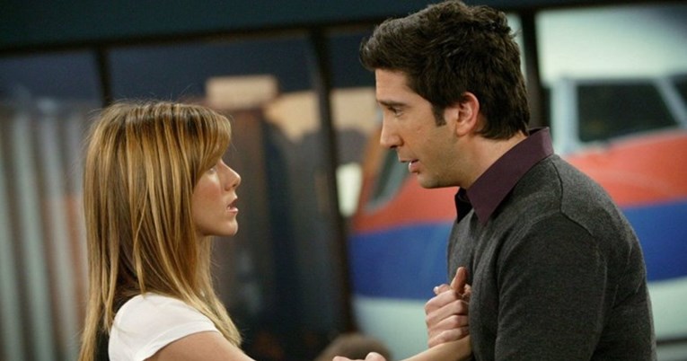 Prikazana je nova epizoda Prijatelja, Rachel i Ross sve šokirali velikim priznanjem