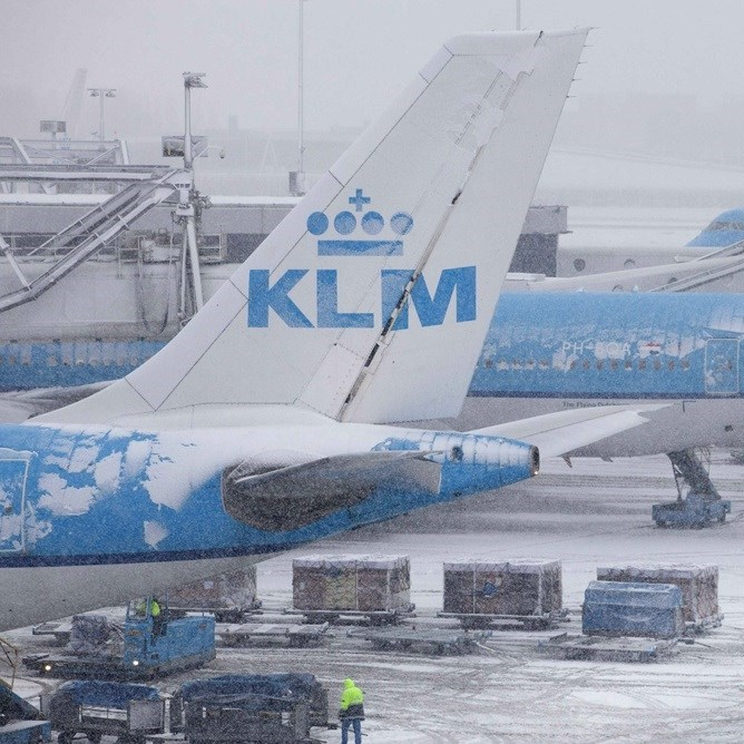 Amsterdamski aerodrom otkazao preko sto letova zbog snijega