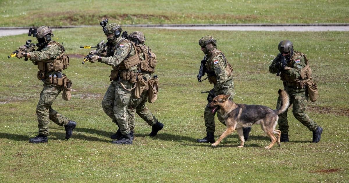 Na obuci u Delnicama teško ozlijeđen vojnik