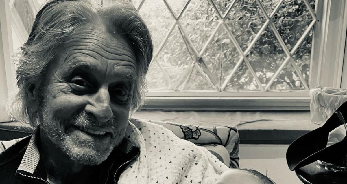 Michael Douglas upoznao najmlađeg unuka pa objavio prvu zajedničku fotografiju