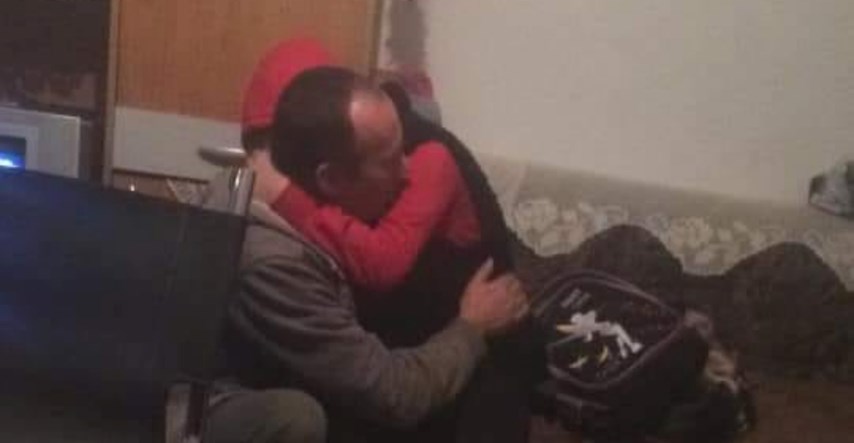 Fotka oca i kćeri rasplakala regiju: Fikret ide u zatvor zbog tri metra drva