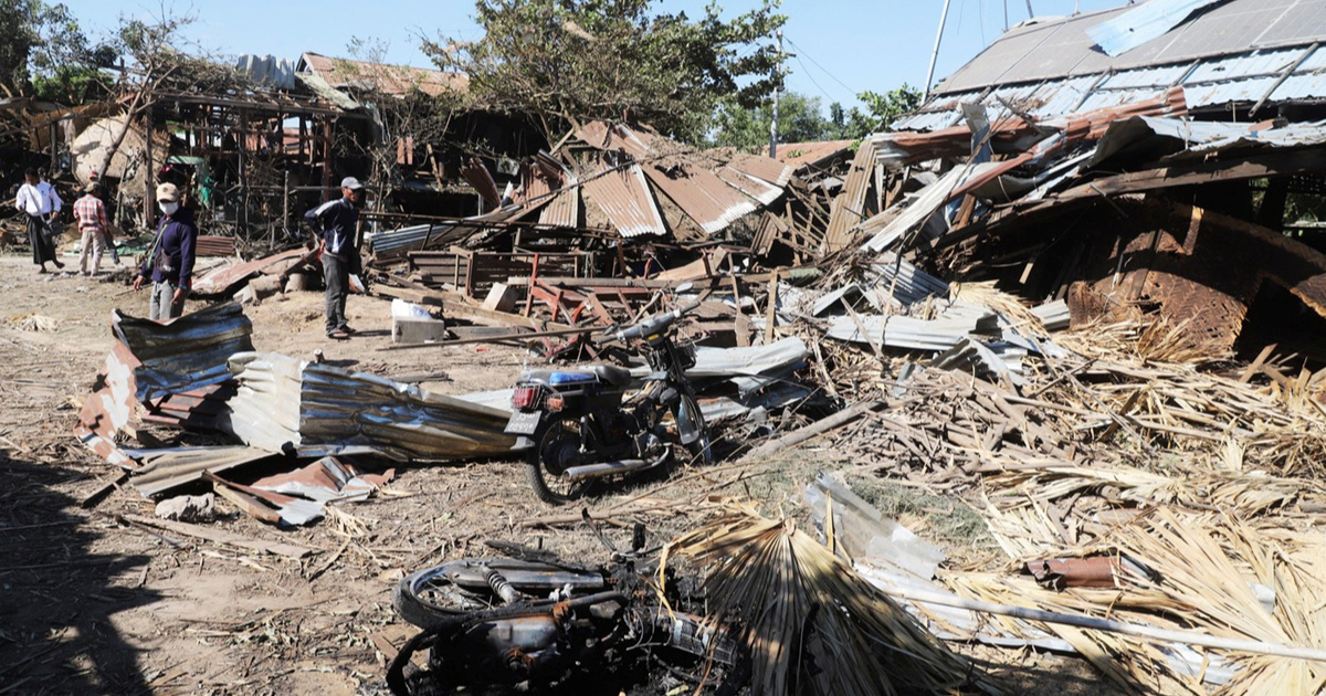 Vojni avion bombama pogodio čajanu u Mjanmaru. Ubijeno 18 civila