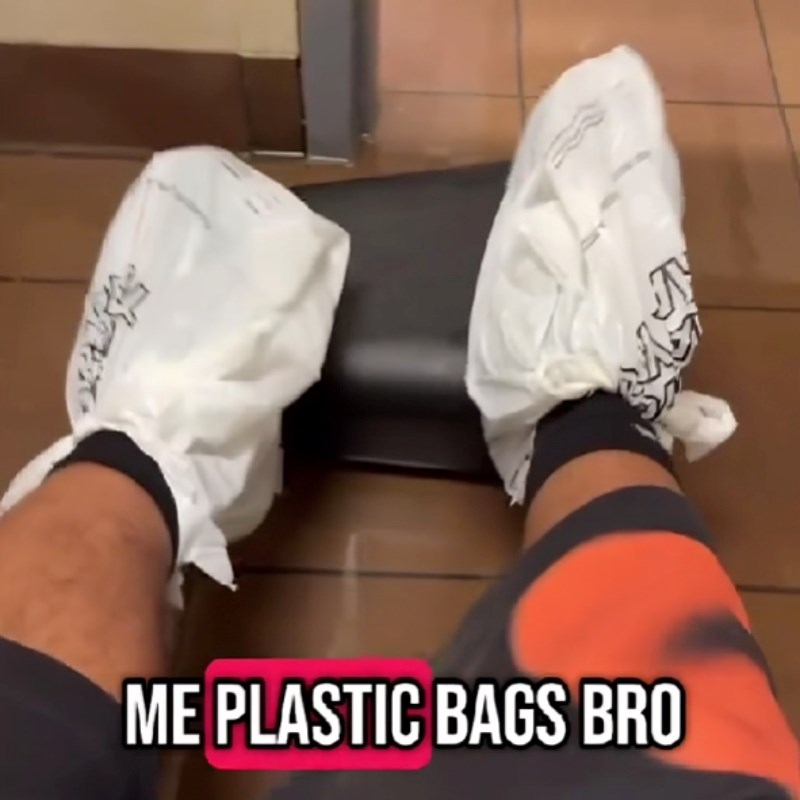 Kamiondžija zapeo na WC školjci na odmorištu, snimka je nasmijala mnoge