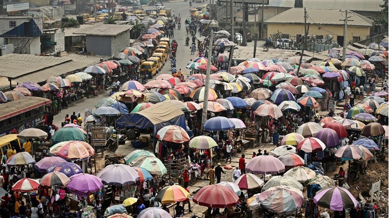 U Nigeriji poginula 31 osoba u stampedu na podjeli besplatnih namirnica