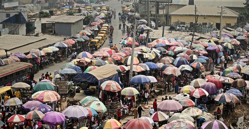 U Nigeriji poginula 31 osoba u stampedu na podjeli besplatnih namirnica