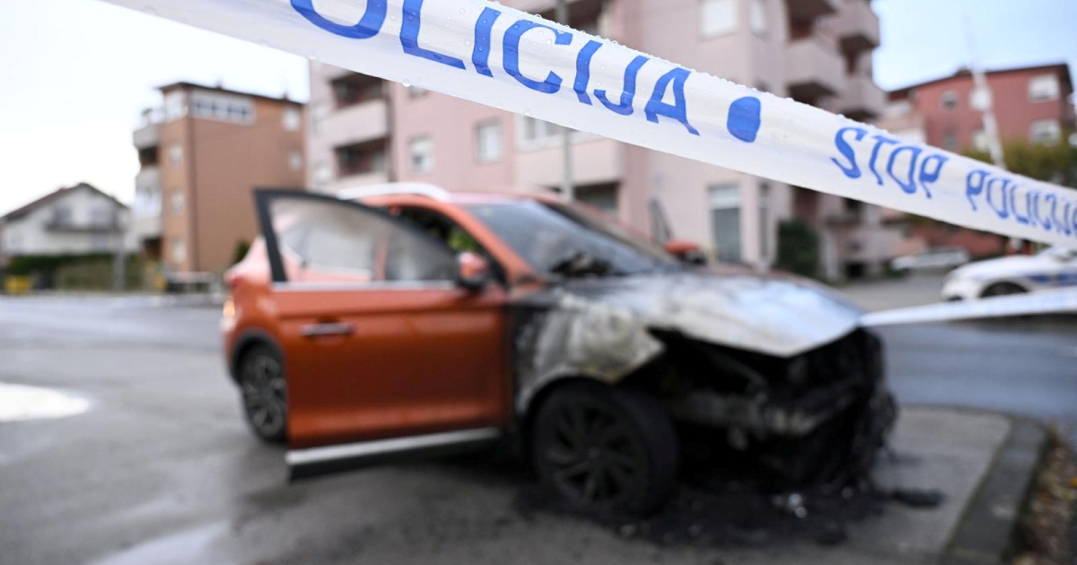 VIDEO U Zagrebu usred noći izgorjeli auti. Nisu bili jedan kraj drugoga